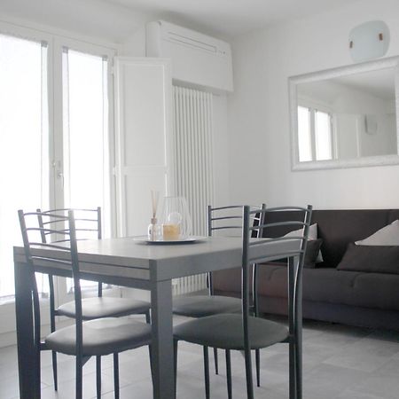 Appartamento Sky Loft Airport - Modern Apt 1St Floor Bologna Esterno foto