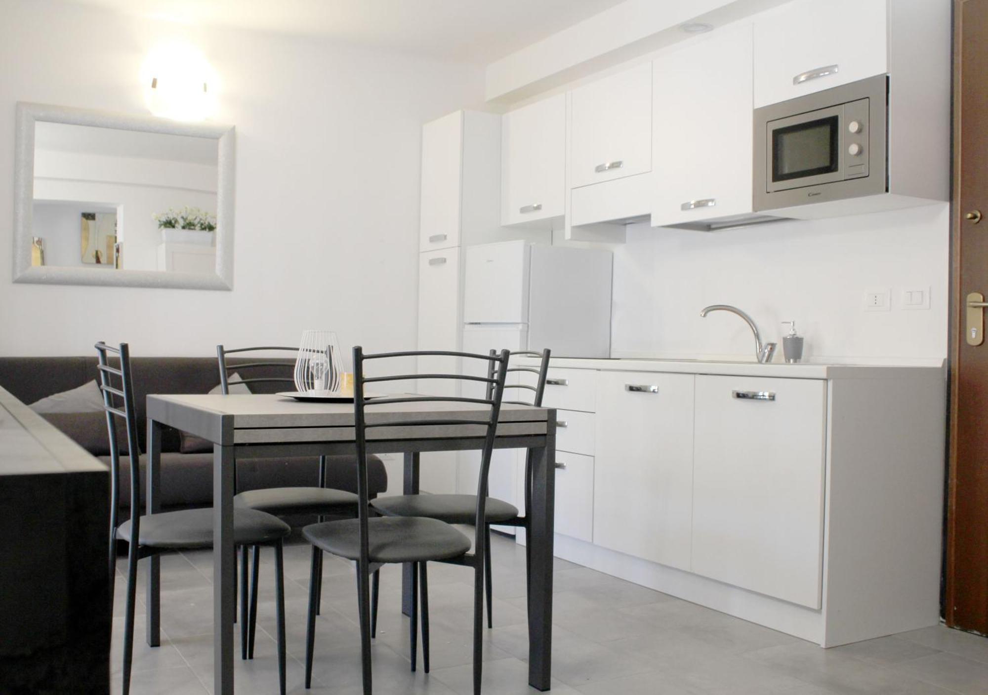 Appartamento Sky Loft Airport - Modern Apt 1St Floor Bologna Esterno foto